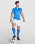 Póló és nadrág sportos együttese